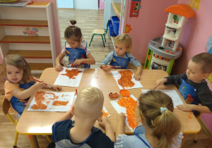 DZIEŃ KUNDELKA