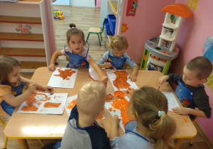 DZIEŃ KUNDELKA