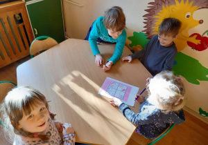 Dzień Składanki i Łamigłówki w grupie 3