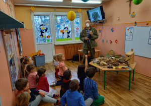 Warsztaty przyrodnicze: Drzewa naszym skarbem gr.3