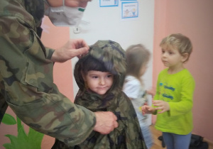 Warsztaty przyrodnicze: Drzewa naszym skarbem gr.1