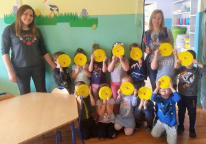 MIĘDZYNARODOWY DZIEŃ TEATRU GR.2