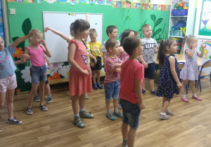 ZABAWA TANECZNA.