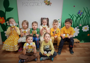 ŚWIATOWY DZIEŃ PSZCZÓŁ- gr 2